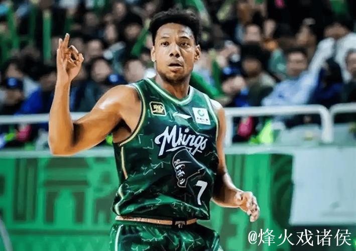 祝铭震:从小角色到CBA顶薪球员,入选国家队,携高颜值女友共展精彩人生 祝铭震:从小角色到CBA顶薪球员,入选国家队,携高颜值女友共展精彩人生